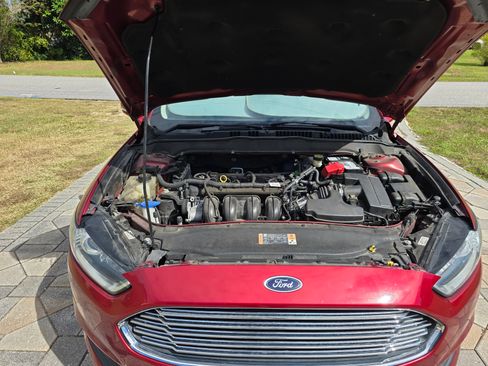 Used 2016 Ford Fusion SE image 30