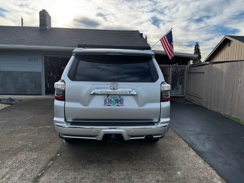 Used 2022 Toyota 4Runner Limited image 2