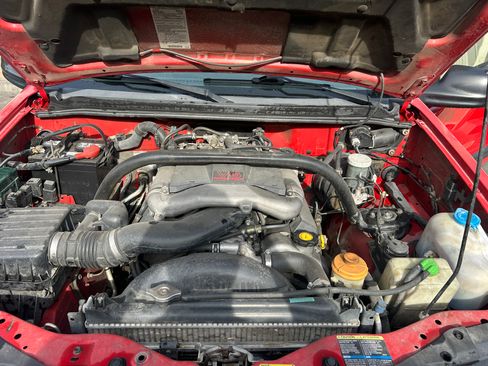 Used 2002 Chevrolet Tracker ZR2 image 6