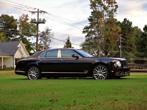 Used 2017 Bentley Mulsanne Sedan 4D image 15