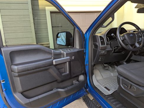 Used 2018 Ford F150 XLT w/ Equipment Group 302A Luxury image 12