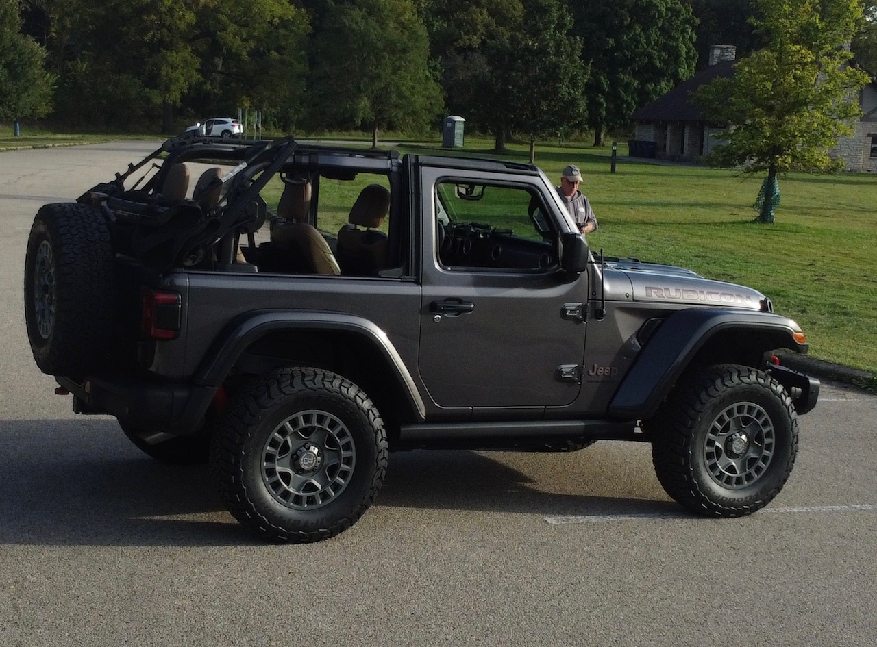 Used 2022 Jeep Wrangler Rubicon w/ Steel Bumper Group AWD/4WD image 4