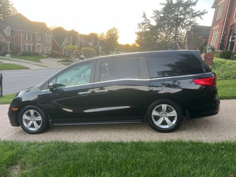 Used 2019 Honda Odyssey EX-L image 2