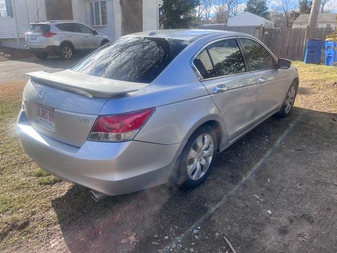 Used 2009 Honda Accord EX-L image 2