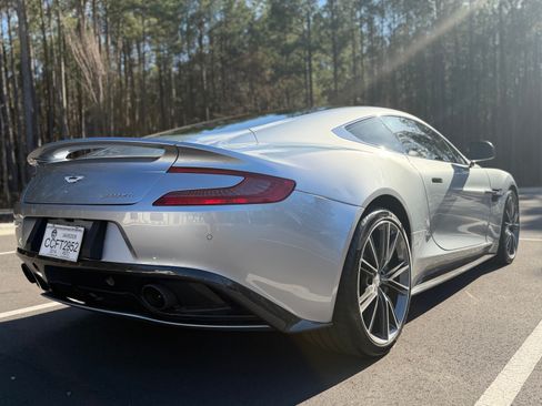 Used 2014 Aston Martin Vanquish Coupe image 16