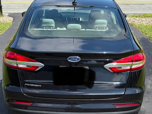 Used 2019 Ford Fusion S FWD image 5