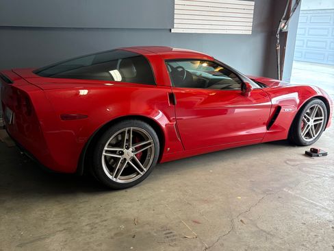 Used 2006 Chevrolet Corvette Z06 w/ Preferred Equipment Group image 9