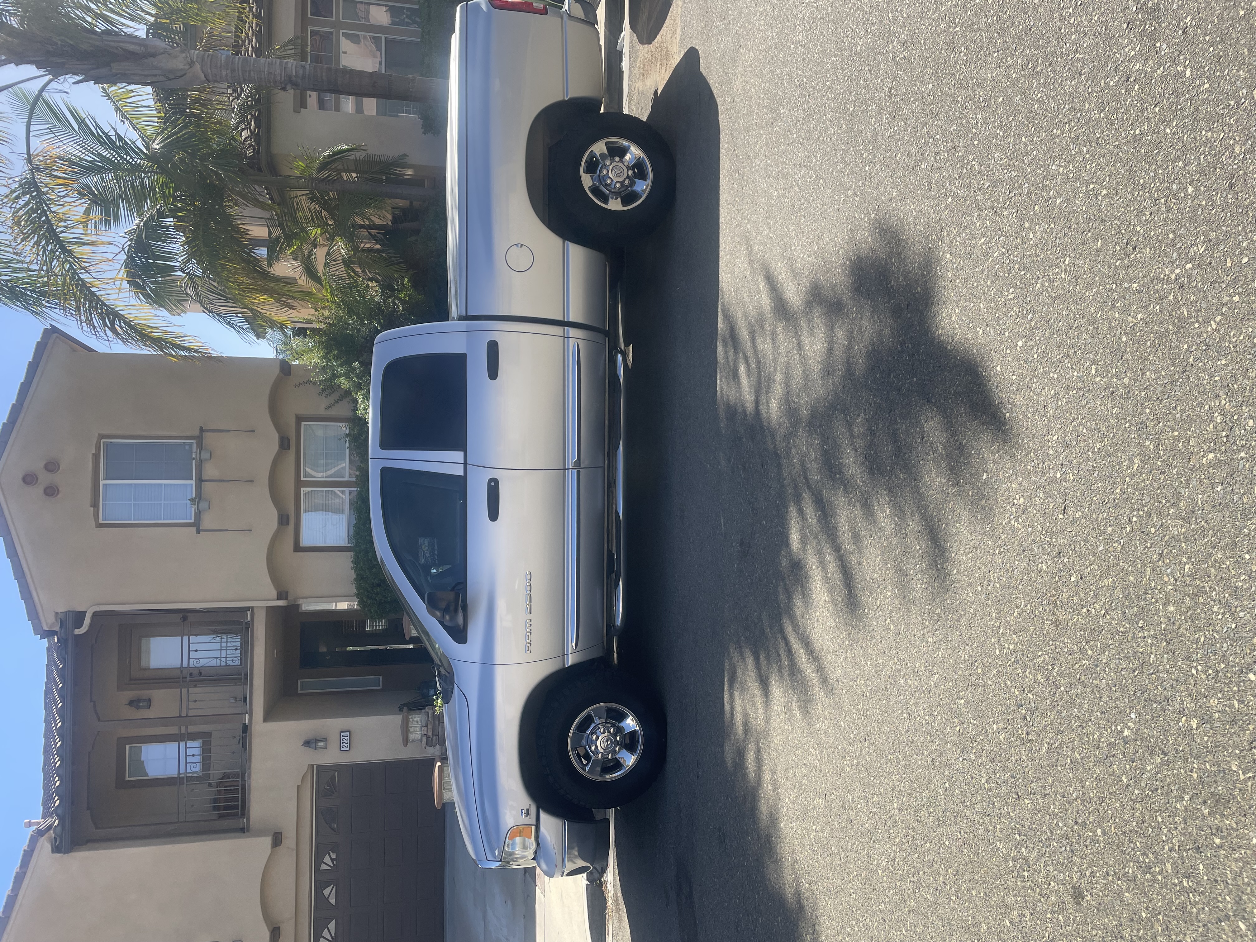 Used 2004 Dodge Ram 2500 Truck SLT w/ Trailer Tow Group RWD image 1