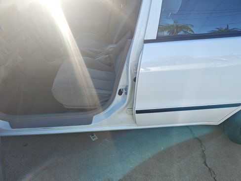 Used 2000 Toyota Corolla CE image 15