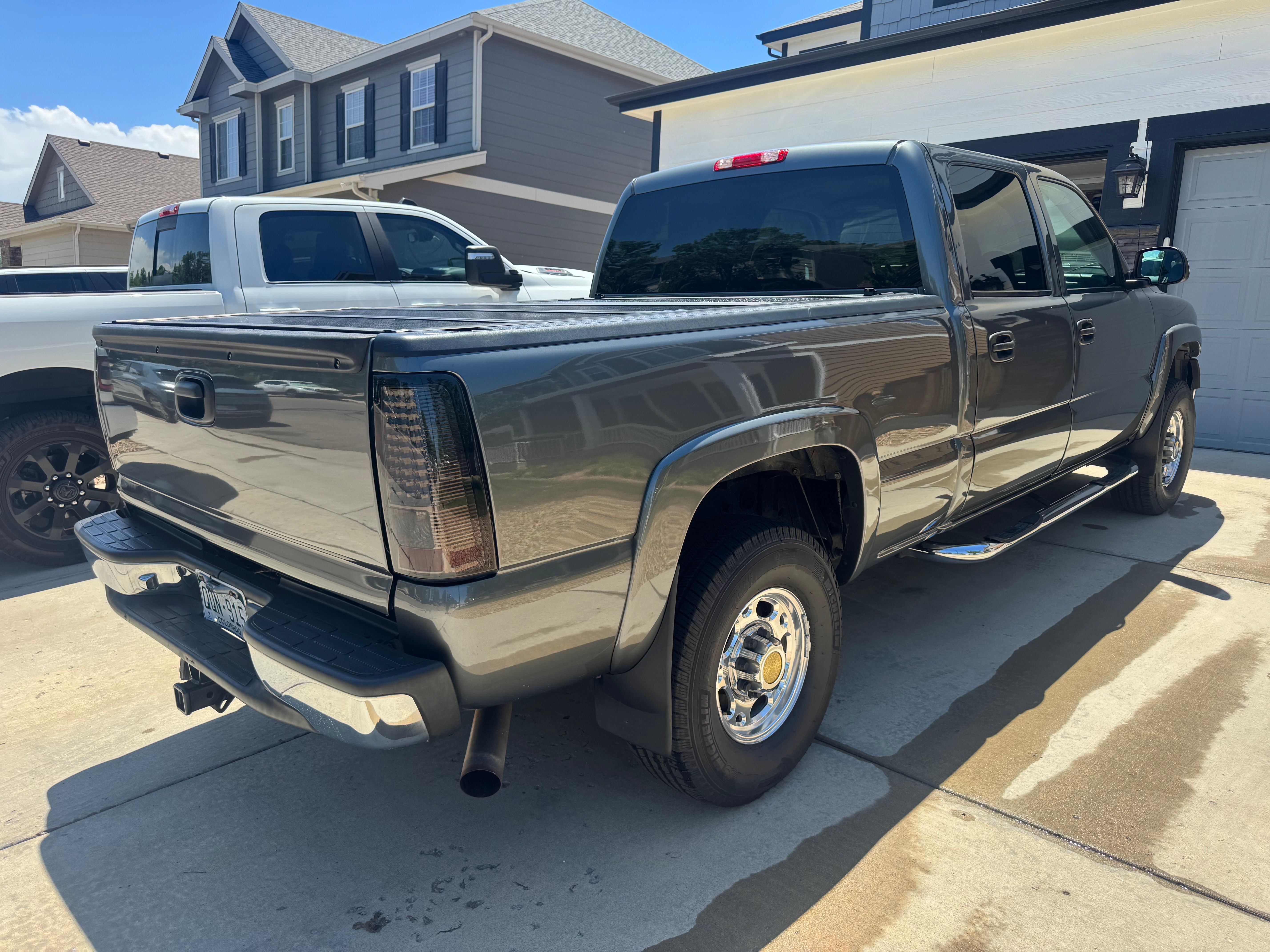 Used 2001 Chevrolet Silverado 2500 LS w/ Off-Road Skid Plate Pkg AWD/4WD image 4