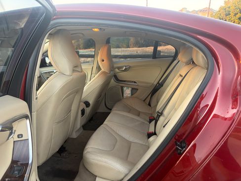 Used 2012 Volvo S60 T5 FWD image 12