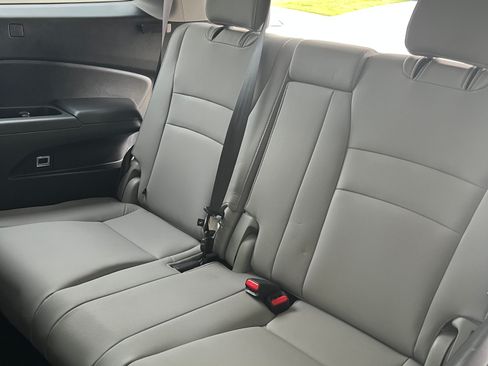 Used 2021 Honda Pilot EX-L image 4