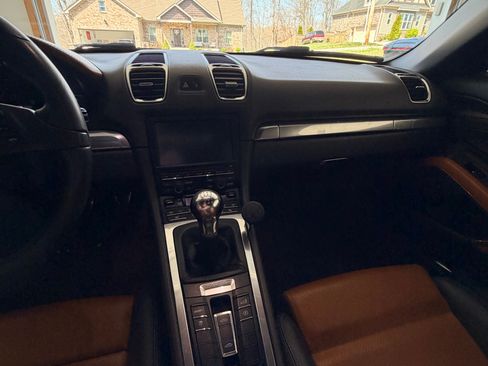 Used 2013 Porsche Boxster Convertible 2D image 11