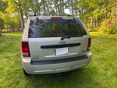 Used 2007 Jeep Grand Cherokee Laredo AWD/4WD image 8
