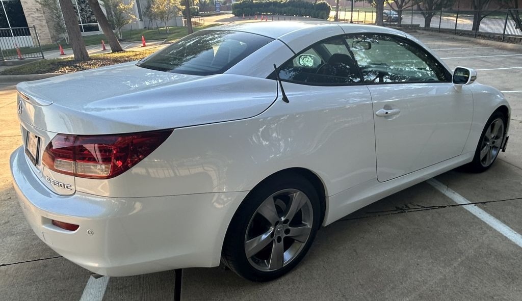 Used 2010 Lexus IS 350C w/ Luxury Pkg RWD image 17