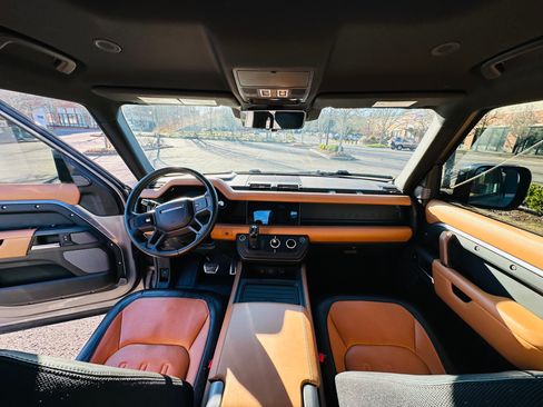 Used 2020 Land Rover Defender 110 X image 8