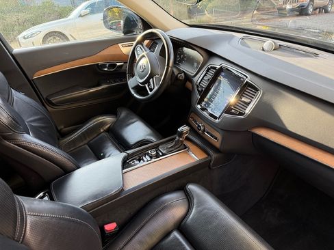 Used 2018 Volvo XC90 T6 Inscription w/ Convenience Package image 11