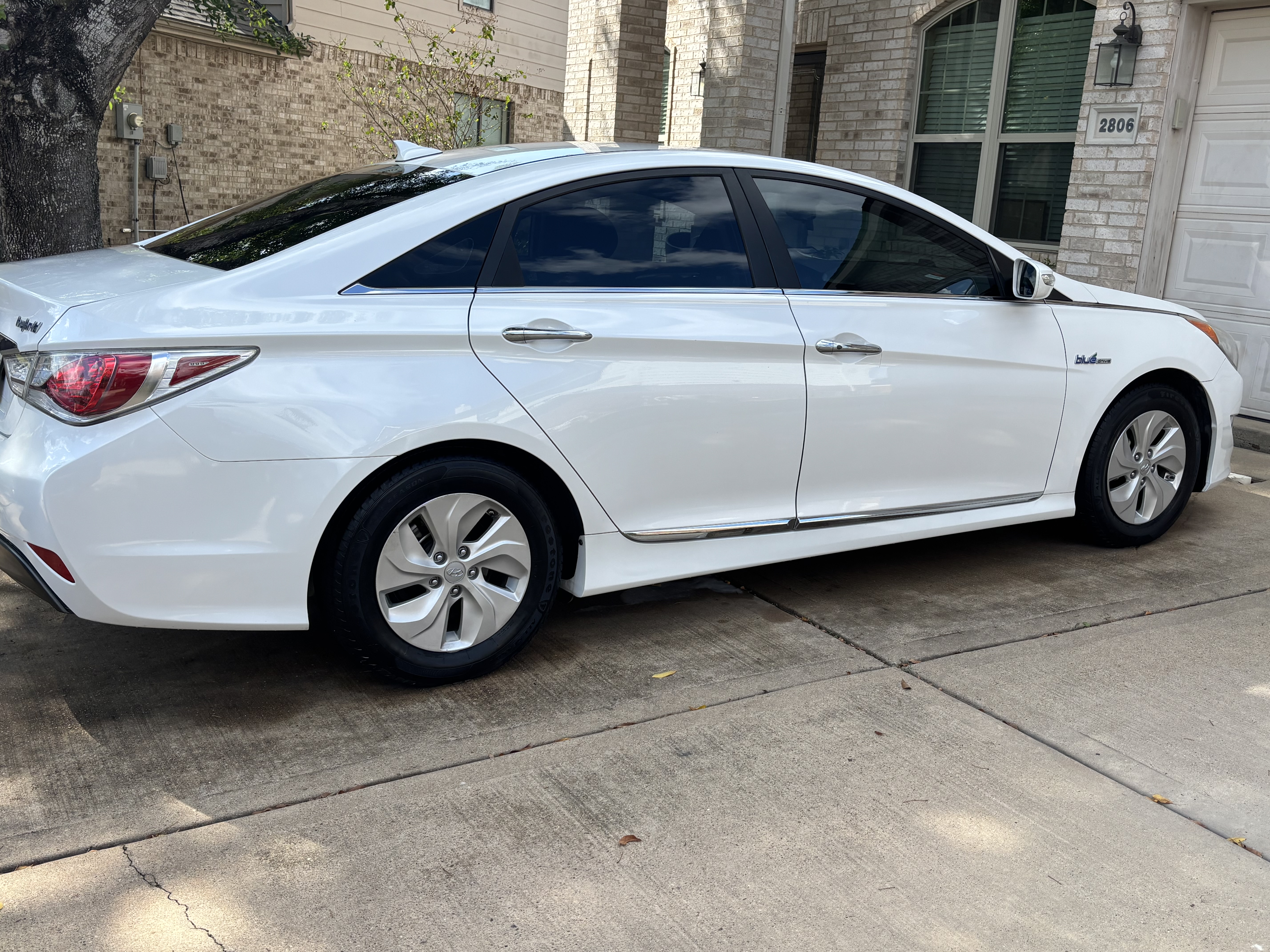 Used 2014 Hyundai Sonata Hybrid FWD image 6