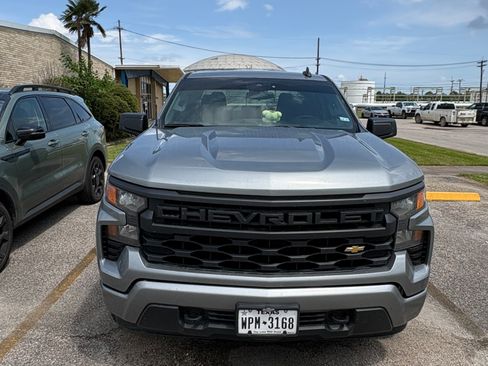 Used 2023 Chevrolet Silverado 1500 Custom AWD/4WD image 1