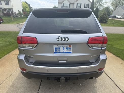 Used 2018 Jeep Grand Cherokee Limited w/ Luxury Group II AWD/4WD image 9