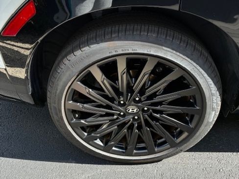 Used 2024 Hyundai Santa Fe Calligraphy image 10