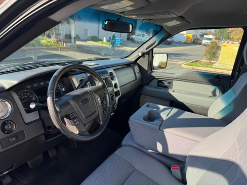 Used 2013 Ford F150 XLT w/ XLT Chrome Pkg image 5