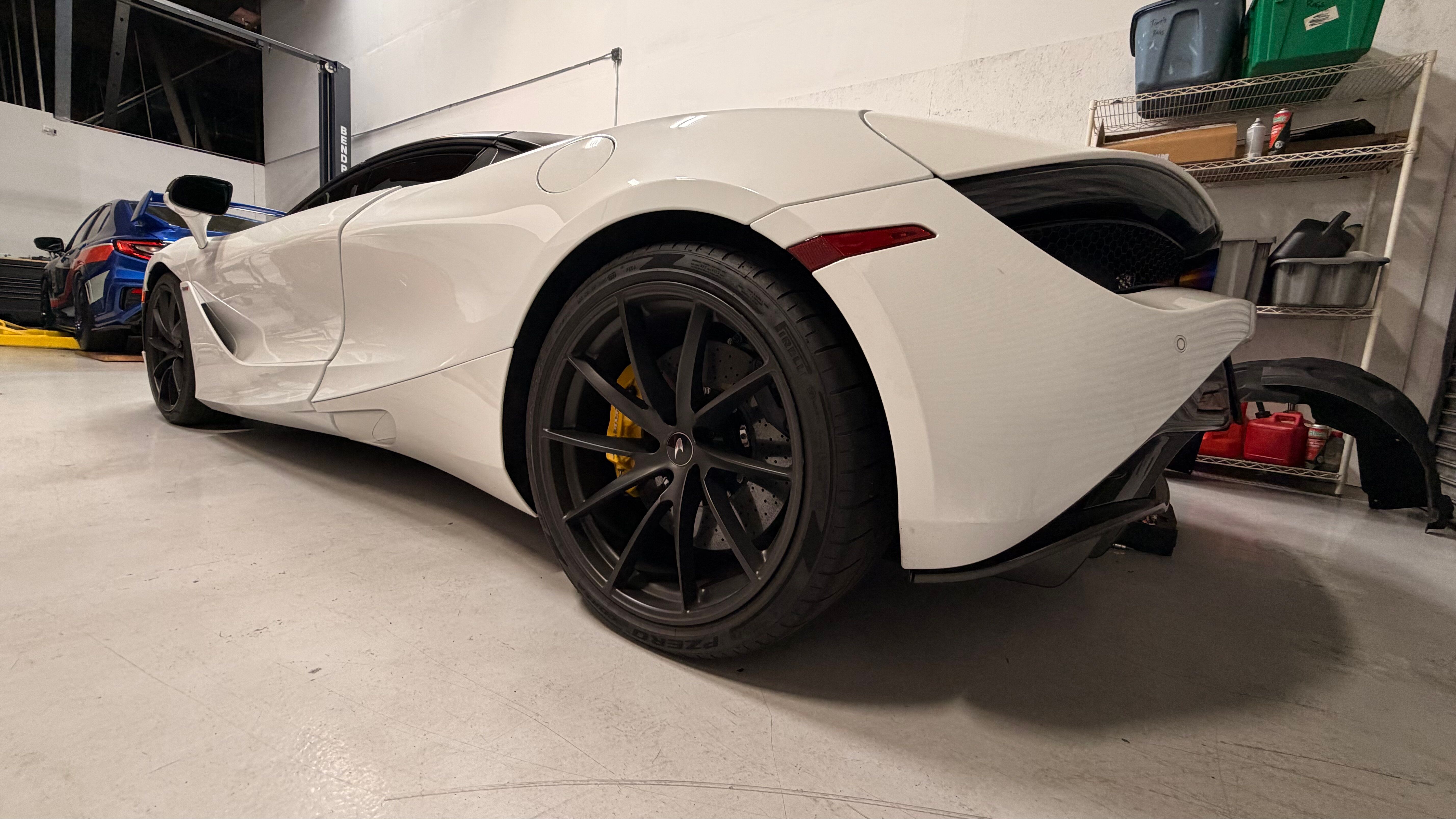Used 2022 McLaren 720S Spider RWD image 25