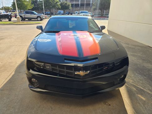 Used 2011 Chevrolet Camaro SS w/ RS Package image 2