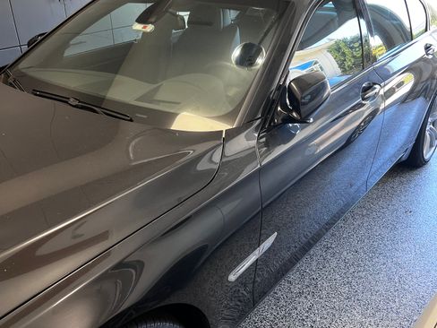 Used 2011 BMW 750i RWD image 6