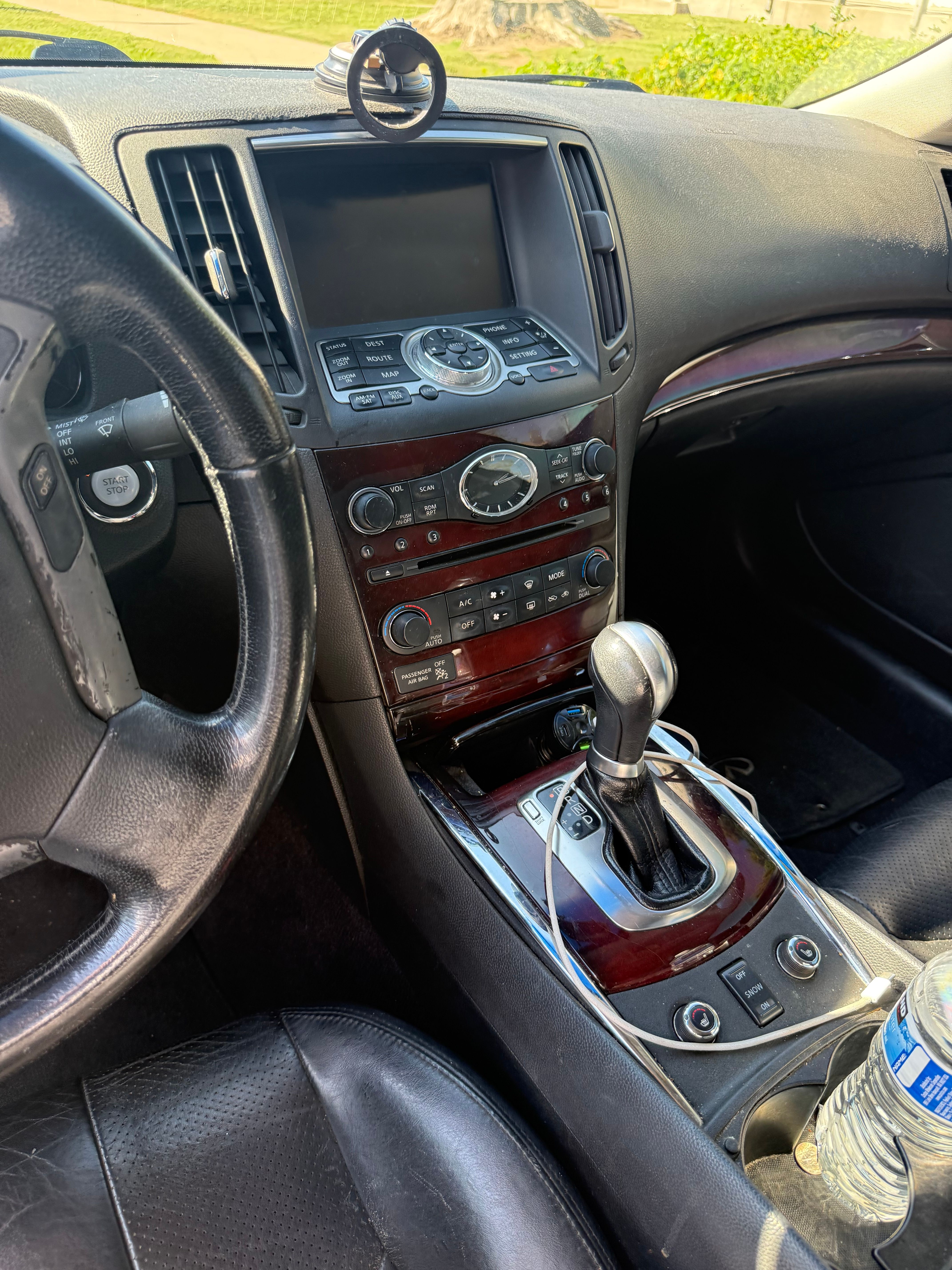 Used 2010 INFINITI G37 x Coupe w/ Premium Pkg AWD/4WD image 9
