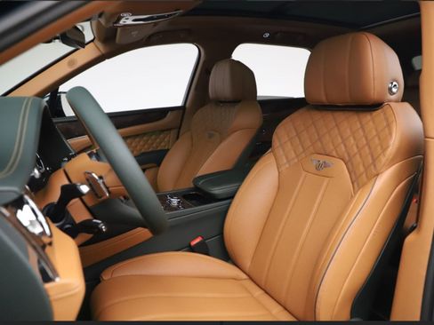 Used 2021 Bentley Bentayga V8 Sport Utility 4D image 10