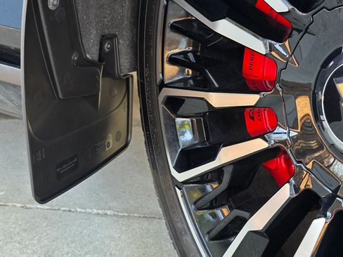 Used 2025 Chevrolet Tahoe High Country image 6