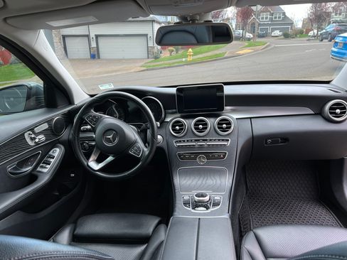 Used 2017 Mercedes-Benz C 300 Sedan image 10