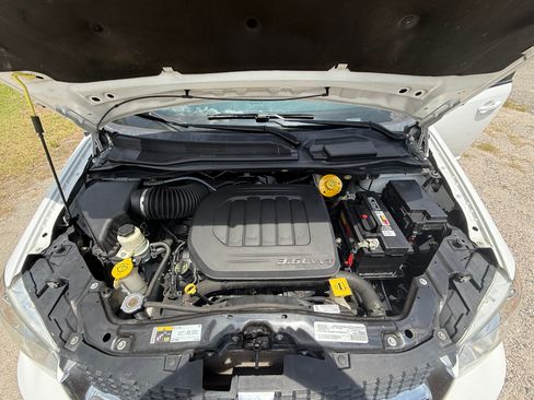 Used 2019 Dodge Grand Caravan SXT FWD image 9