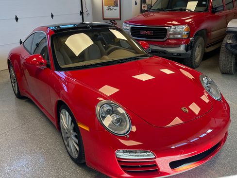 Used 2012 Porsche 911 Targa 4S AWD/4WD image 4