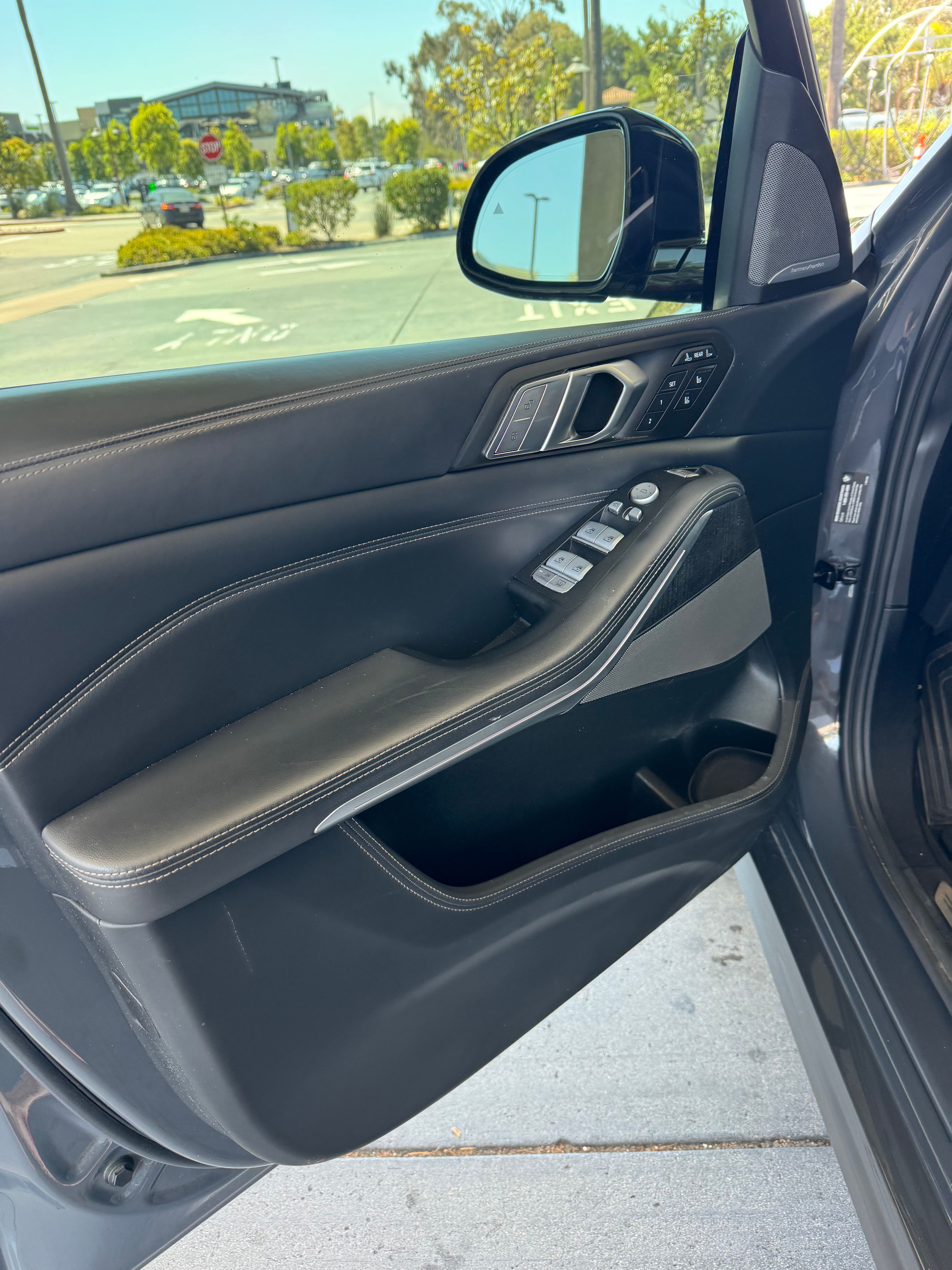 Used 2022 BMW ALPINA XB7 AWD/4WD image 15