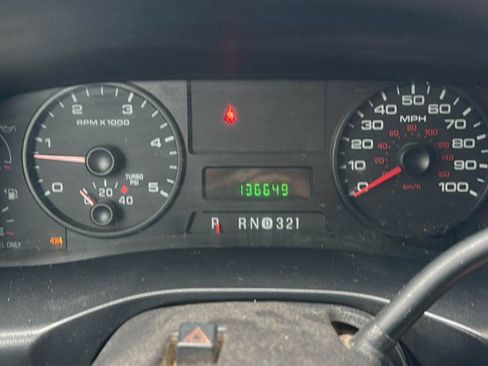 Used 2007 Ford F350 4x4 Regular Cab DRW Super Duty image 4