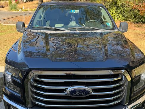 Used 2015 Ford F150 XLT w/ Equipment Group 302A Luxury image 11