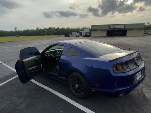 Used 2013 Ford Mustang Premium RWD image 2