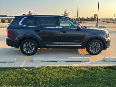 Used 2025 Kia Telluride LX