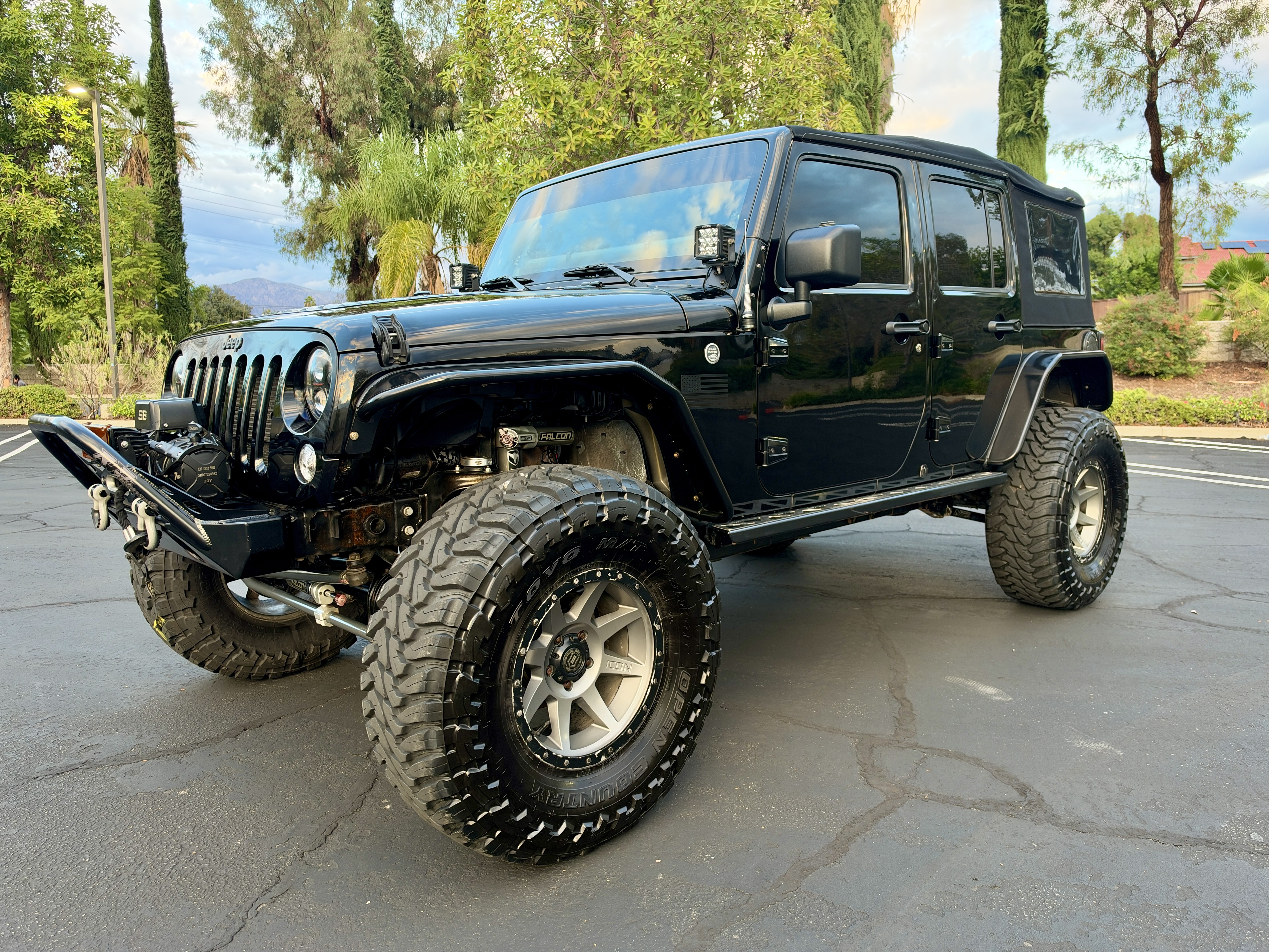Used 2018 Jeep Wrangler Unlimited Sport S AWD/4WD image 1