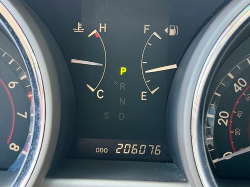 Used 2010 Toyota Highlander SE image 15