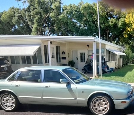 Used 2003 Jaguar XJ8 RWD image 1