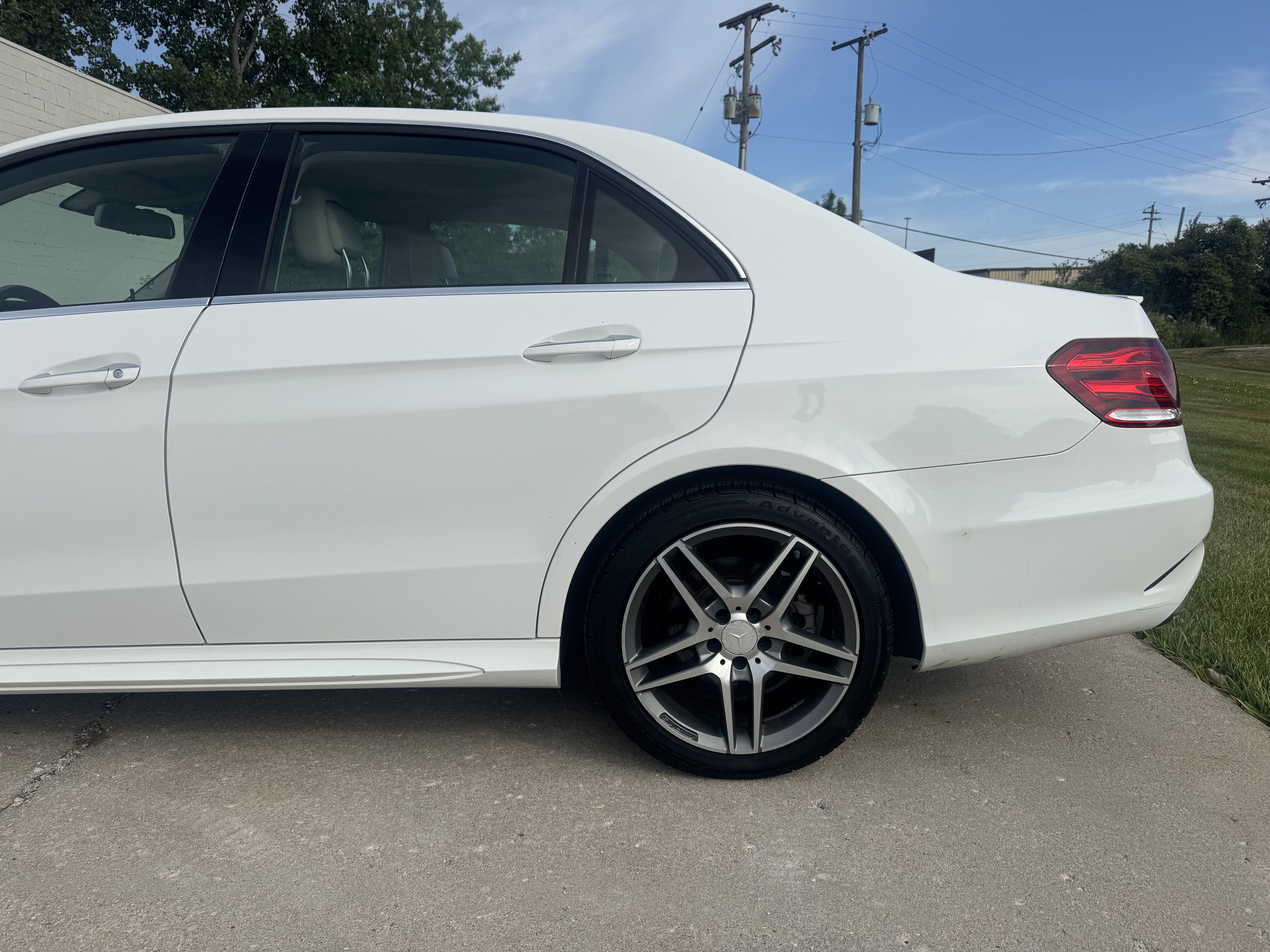 Used 2015 Mercedes-Benz E 350 4MATIC Sedan image 6