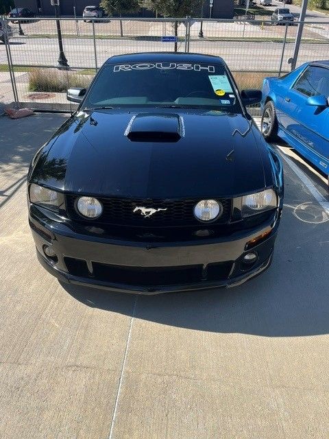 Used 2007 Ford Mustang GT Premium RWD image 4