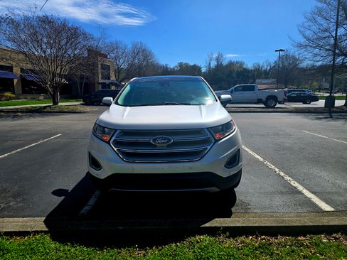 Used 2018 Ford Edge Titanium w/ Equipment Group 302A image 4