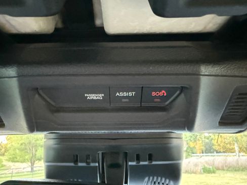 Used 2024 Jeep Wrangler Unlimited Sport w/ Convenience Group AWD/4WD image 18