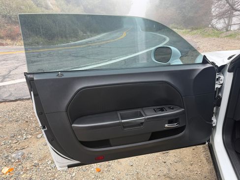 Used 2013 Dodge Challenger SXT Plus image 14