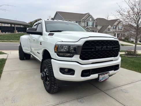 Used 2022 RAM 3500 Big Horn w/ Night Edition image 8