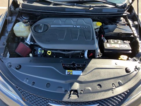 Used 2015 Chrysler 200 S w/ Navigation & Sound Group I image 28